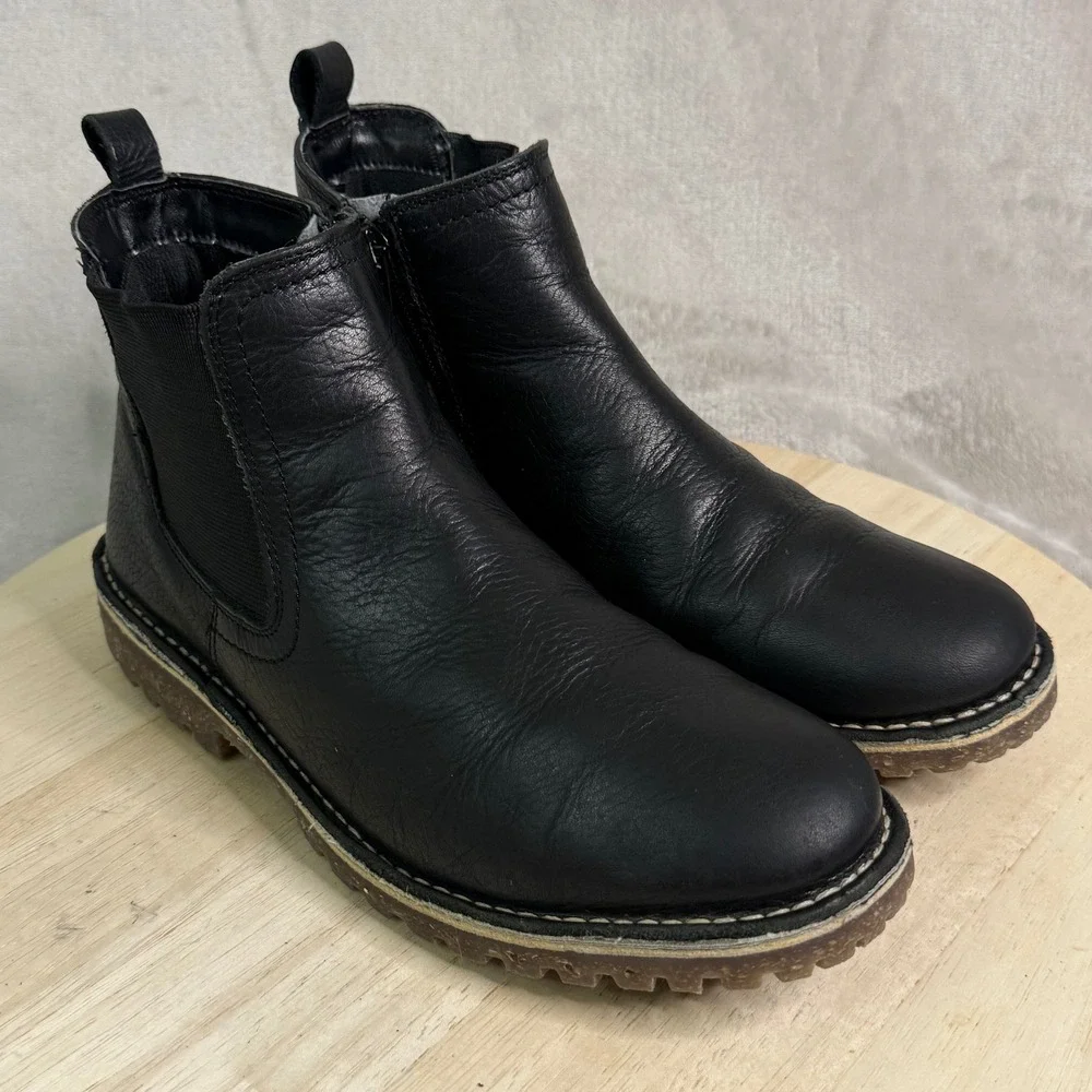 Steve Madden B Clay Black Leather Chelsea Boots Womens Size 5 Zip Lug Sole Ankle